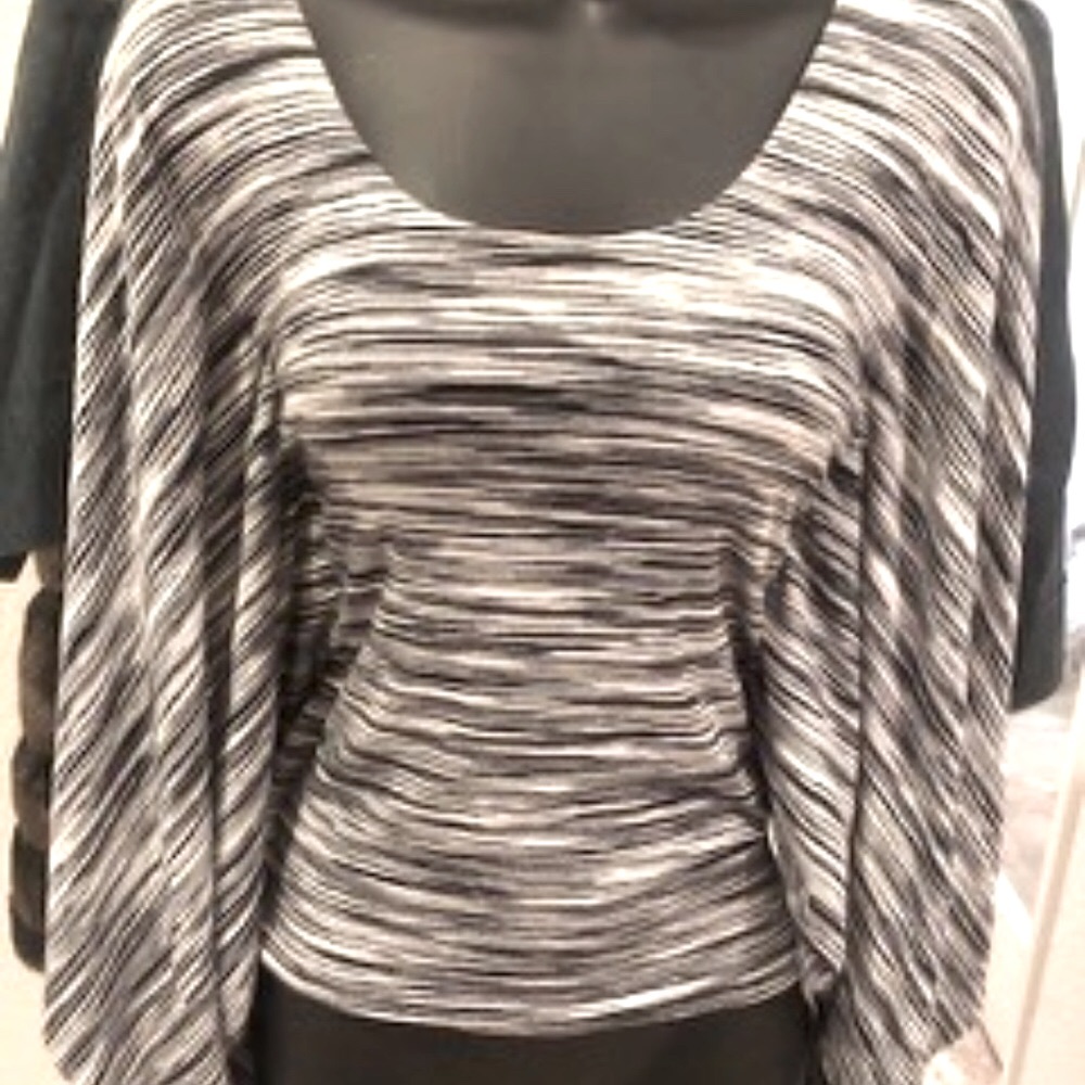 SKY TOP -  NWT